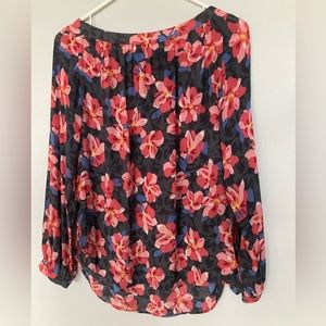 Loft Petite Floral Shirred Round Neck Top - SP